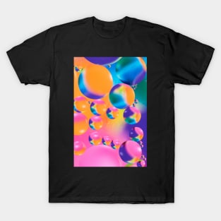 Colorful close up of oil drops in water T-Shirt